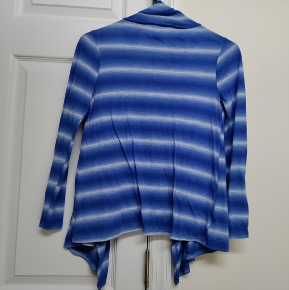 Blue and White Stripped Attached Cardigan and Shirt - Picture 6 of 8